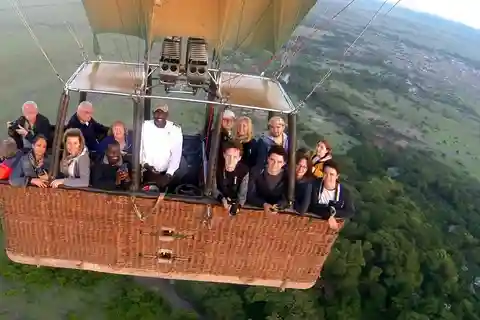 Maasai Mara: Hot Air Balloon Safari & Champagne Breakfast