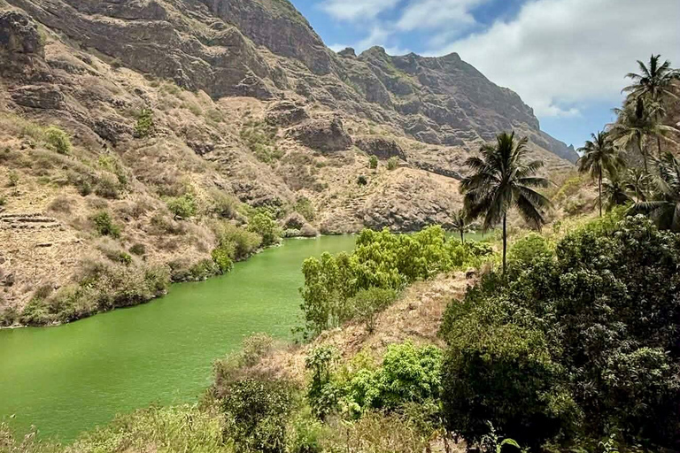 Santiago Island: Serra Malagueta to Principal Guided Hike