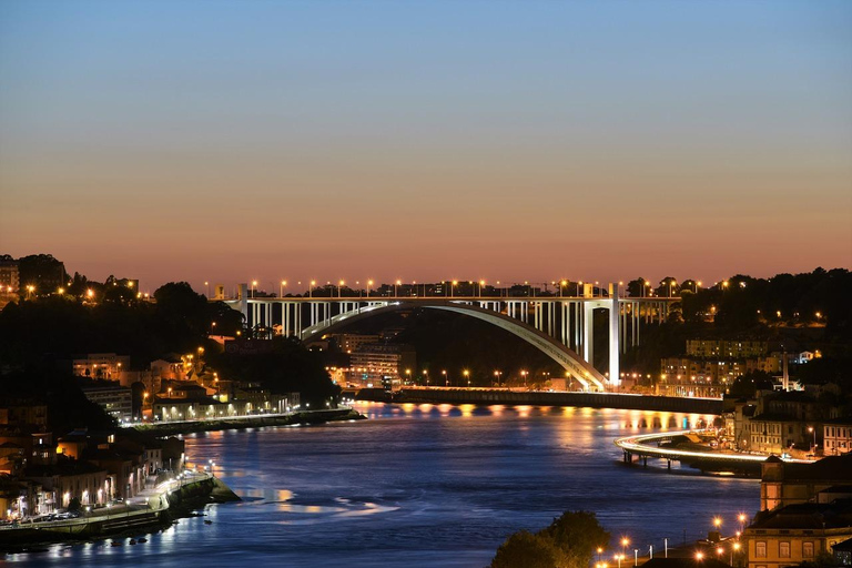 Spectacle nocturne de fado à Porto + dîner