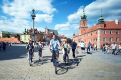 Passeio de bicicleta com guia de 3 horas em Varsóvia