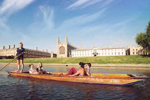 Cambridge Guided Punt: 45-Minute Shared Tour