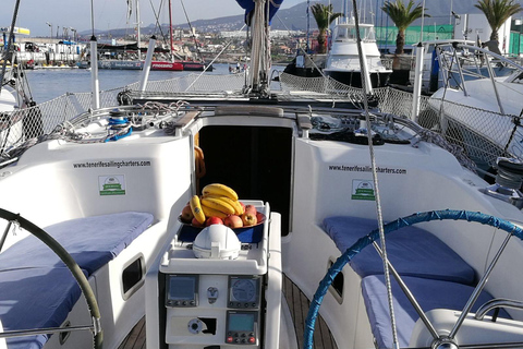 Tenerife: Private Sunset Charter with Drinks and Tapas Private Cruise on 33-foot Yacht Gran Azor