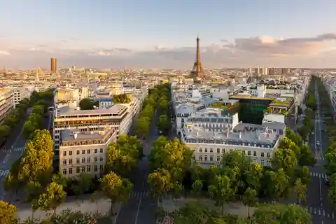 Explore Batignolles: Bohemian and Artsy Paris Tour