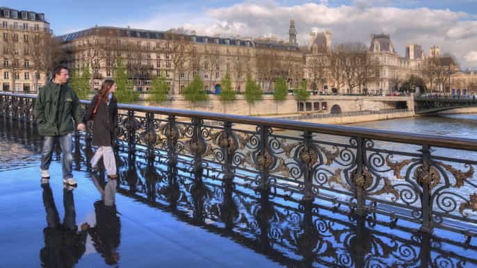 parigi tour del quartiere marais con accompagnatore locale