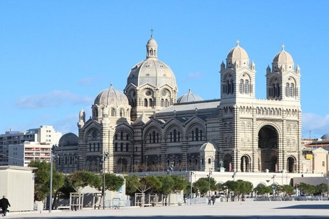 Marseille : Private Custom Tour with a Local Guide 6 Hours Private Walking Tour