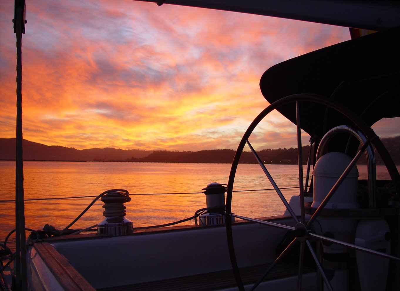 Knysna Sunset Sailing Cruise med let middag og vin