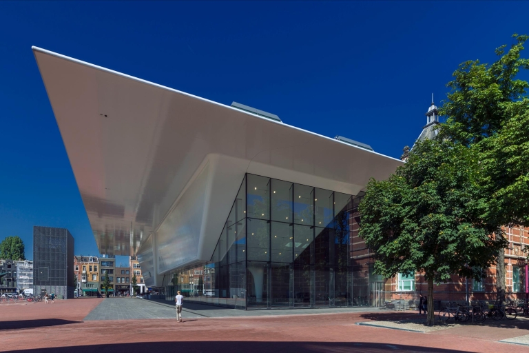 Amsterdam: Stedelijk Museum und 1-stündige Grachtenrundfahrt