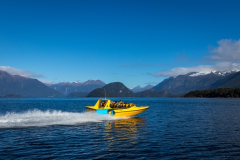 Fiordland: expérience en jet boat et promenade dans la nature au départ de Te AnauExpérience de promenade en bateau et dans la nature dans le Fiordland au départ de Te Anau