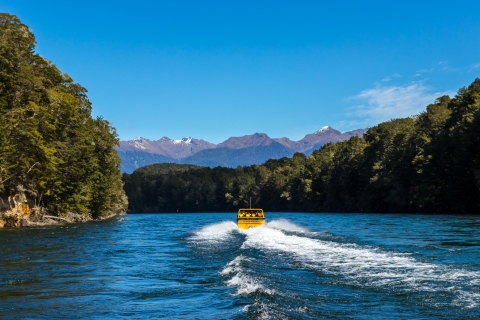 Fiordland: experiencia en lancha motora y caminata por la naturaleza desde Te AnauPaseo en lancha motora Fiordland y paseo por la naturaleza desde Te Anau