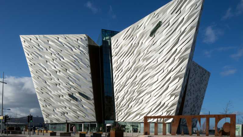 From Belfast: Giant's Causeway with Titanic Museum Admission