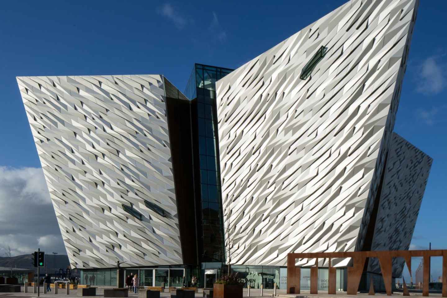 Ab Belfast: Giant's Causeway mit Eintritt zum Titanic-Museum