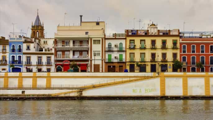legends of triana walking tour in spanish