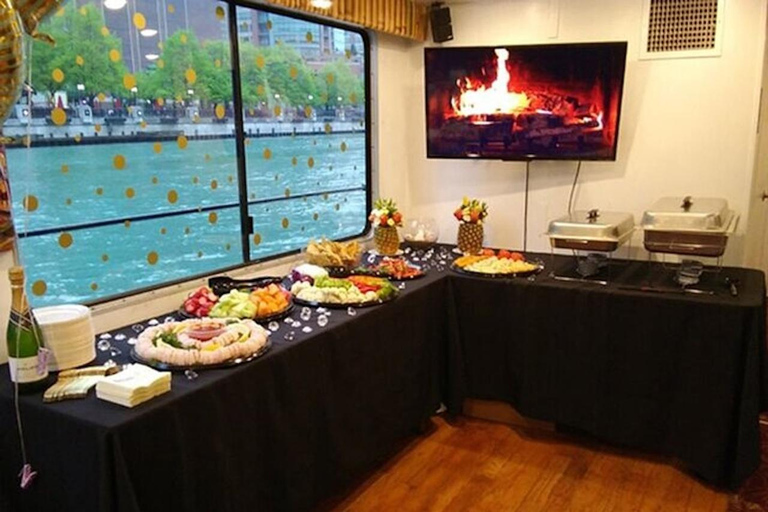 Chicago: Mimosa n' Bloody Mary Cruise Chicago: Chicago River Mimosa n' Bloody Mary Cruise