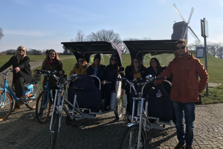 Bruges: Private Guided Tour by Pedicab