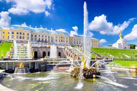 private peterhof palace tour with pickup