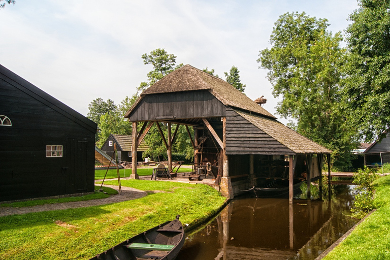 Giethoorn: excursão particular de um dia com passeio de barco saindo de Amsterdã