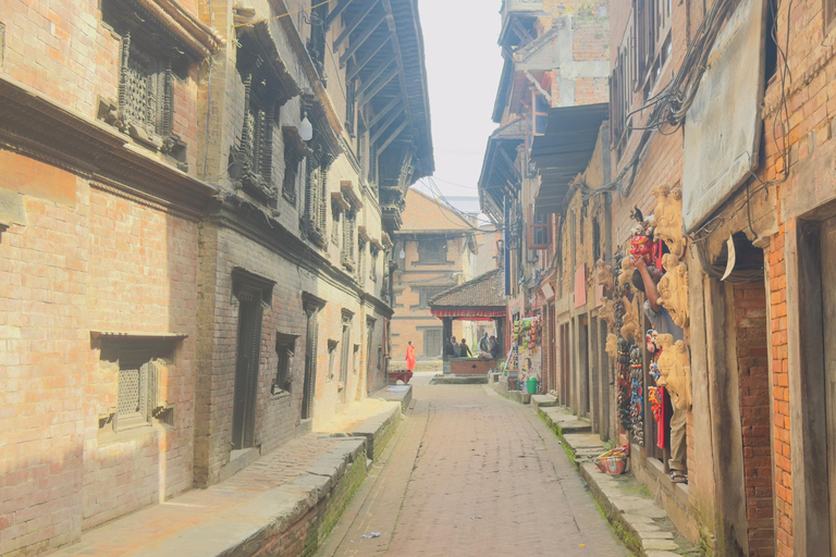 Kathmandu: Swayambhunath, Kirtipur & Patan Tour