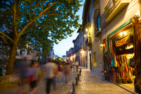 Paseo a pie por la noche en Albaicín y el Sacromonte - Hizvo