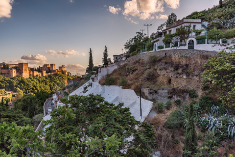 Albaicin and Sacromonte Evening Walking Tour English Tour