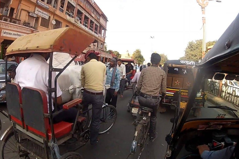 Prywatne całodniowe zwiedzanie Jaipuru tuk tukiemCałodniowe zwiedzanie Jaipuru tuk tukiem z kierowcą