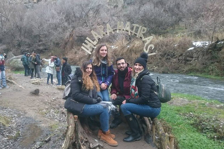 Från Istanbul: Kappadokiens höjdpunker i 2 dagar med ballongFrån Istanbul: Cappadocia Highlights 2-dagars rundtur med ballong