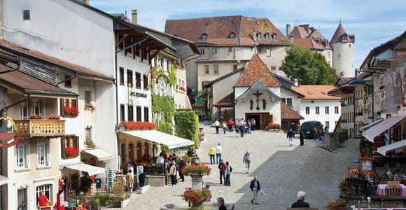 Von Genf aus: Gruyères Private Tour Cheese & Chocolat Factory
