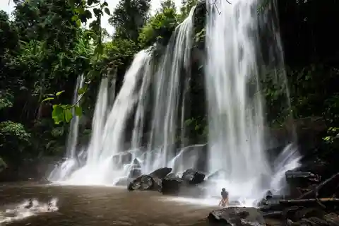 Siem Reap: Excursão de 1 dia à Cascata Kulen e 1000 Lingas