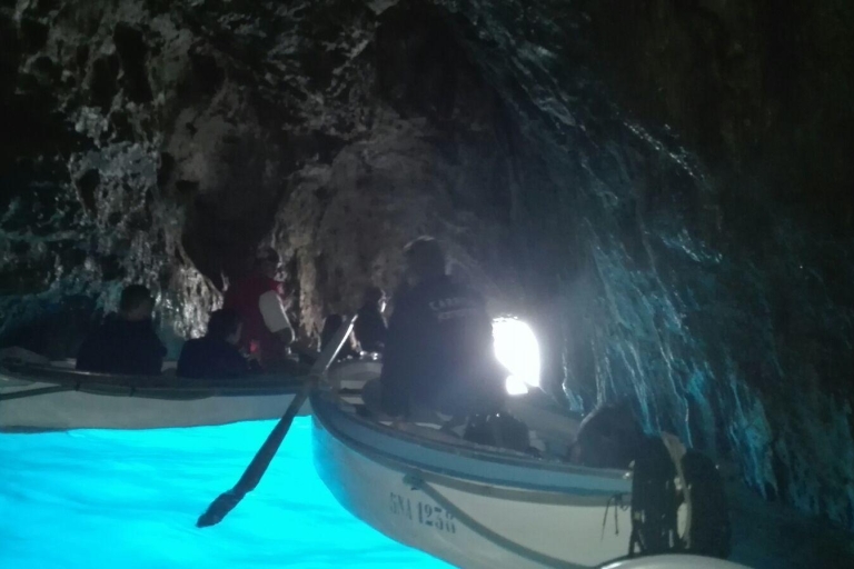 Desde Nápoles: tour de 1 día a la isla de Capri y Gruta AzulTour en alemán