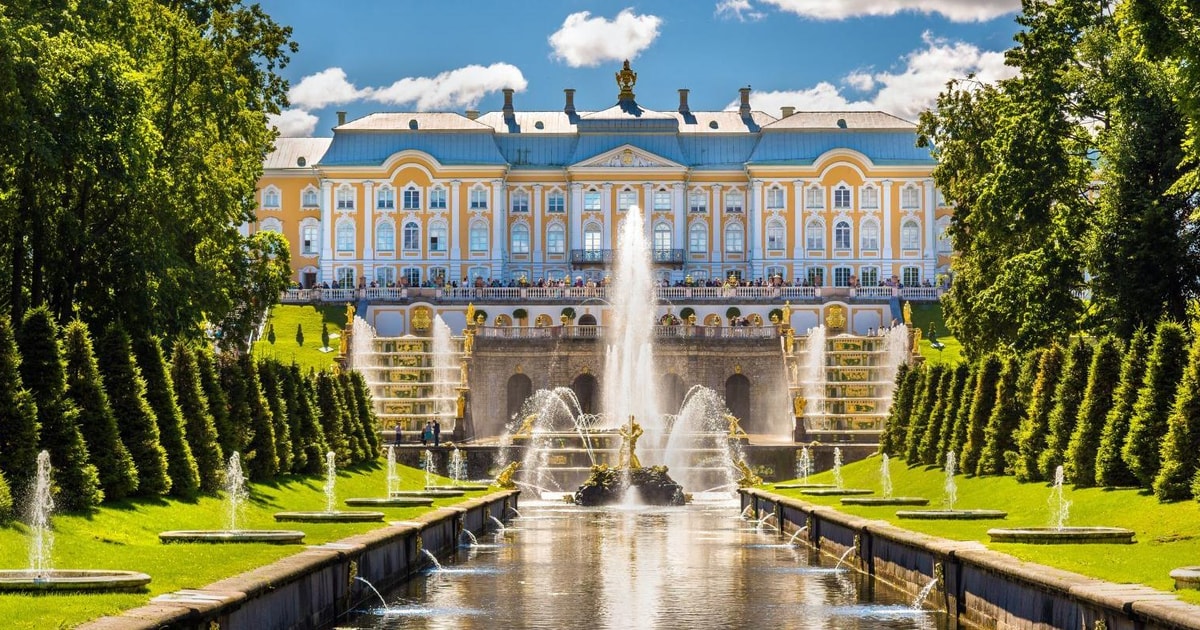 Hour Private Peterhof Palace Parks Tour St Petersburg Russia