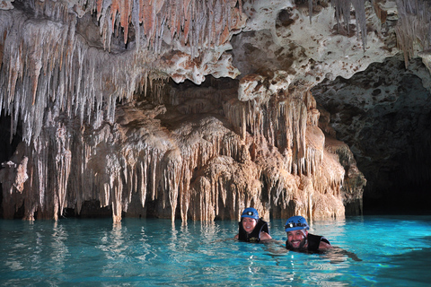 Cancun / Playa del Carmen: bilety do Rio Secreto i lunchPlaya del Carmen: Bilety do Rio Secreto i odbiór z Cancun