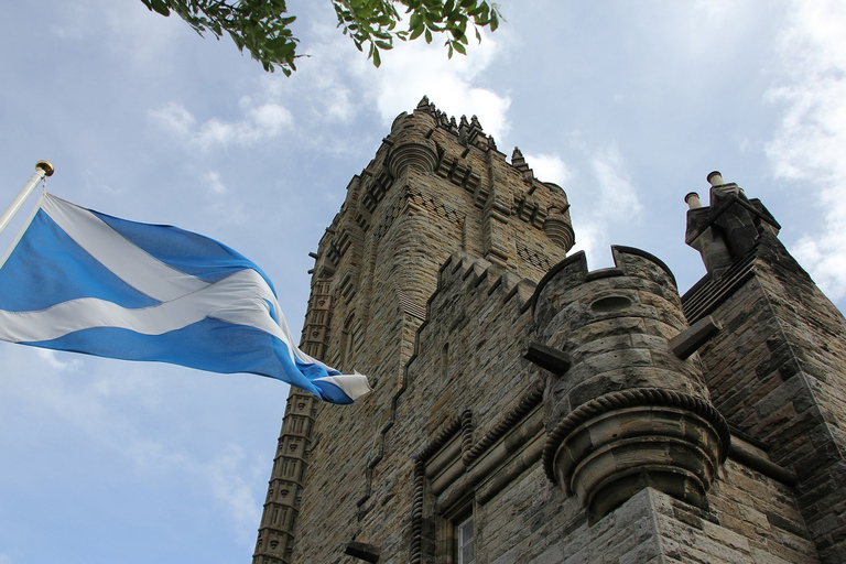 Desde Glasgow: 2 días Eilean Donan, Loch Ness y GlenfinnanExcursión con alojamiento en habitación individual