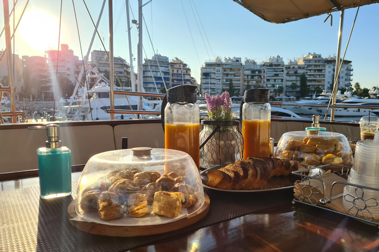 Athens: 5-Hour Swimming Cruise with Lunch & Drinks