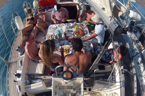 Athens: Full-Day Private Sailing Trip with Meal & Drinks Daily sailing cruise from Athens with food and drinks
