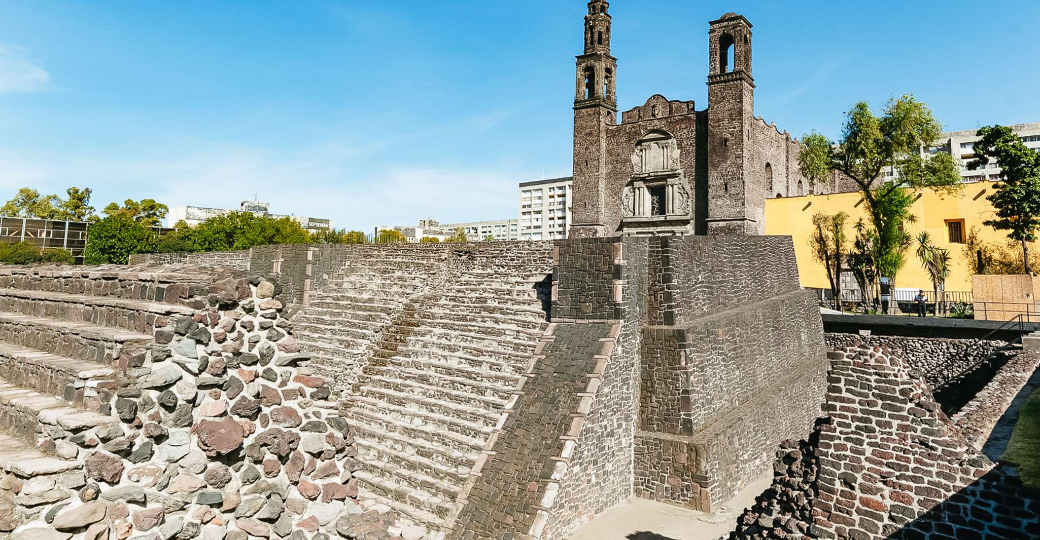 Città del Messico, Teotihuacan e Tlatelolco Day Trip by Van - Hizvo