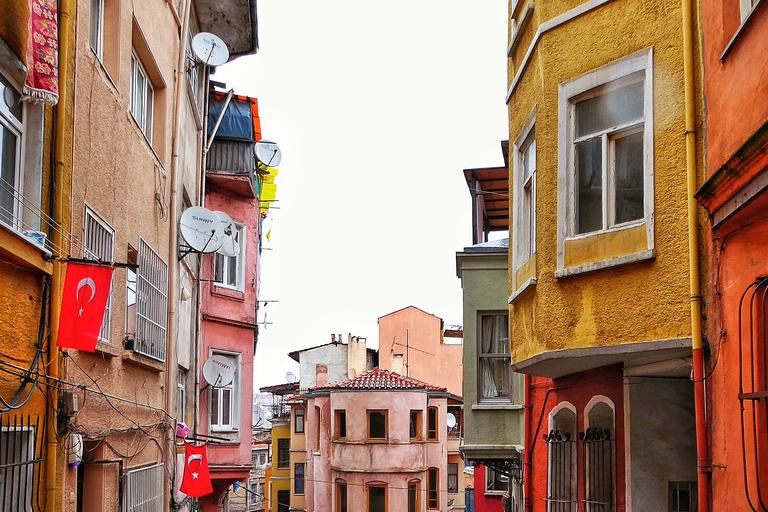 Istanbul: 3-stündiger Spaziergang durch das Viertel FenerIstanbul: Stadtrundgang durchs griechisch-orthodoxe Fener