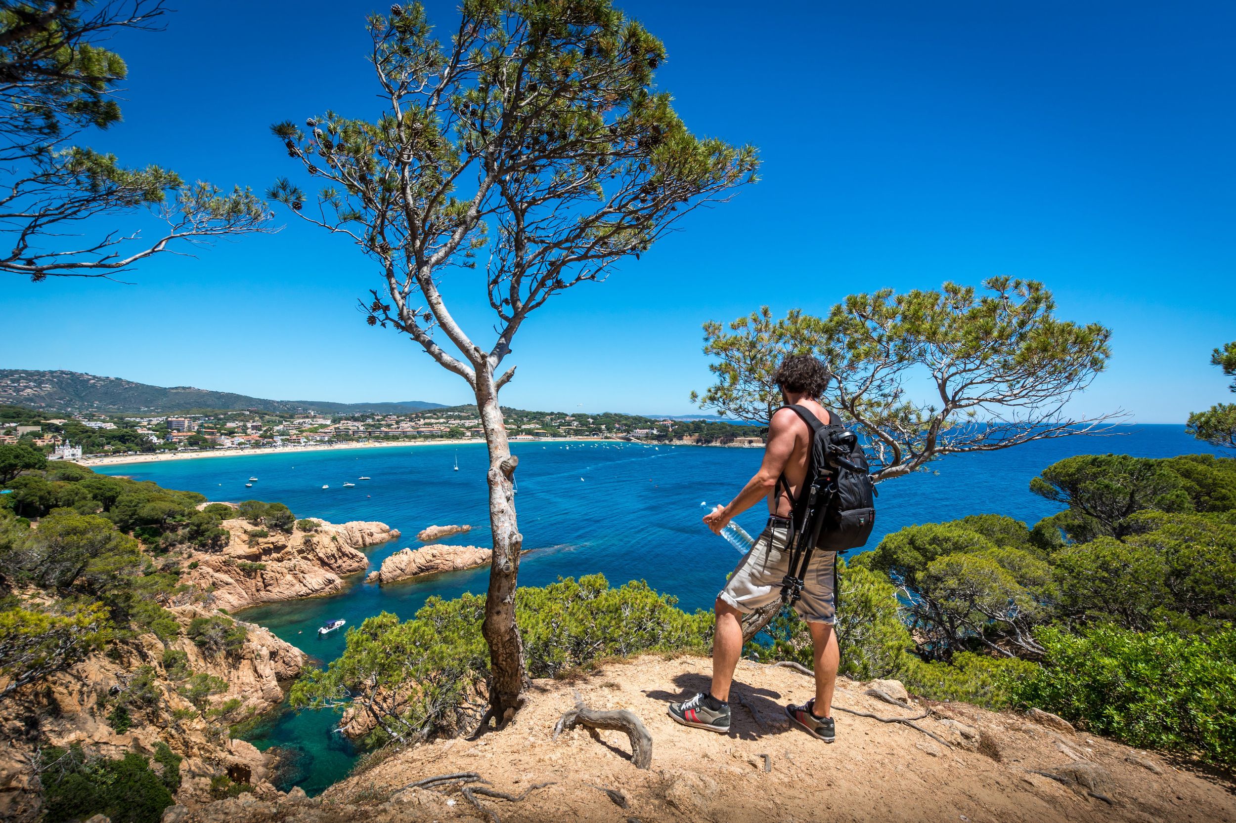 Barcelona: Costa Brava – leichte Wanderung, Schnorcheln, Klippenspringen & Essen