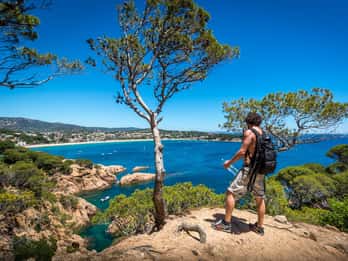 Fra Barcelona: Costa Brava-stier, snorkling og klippehopp
