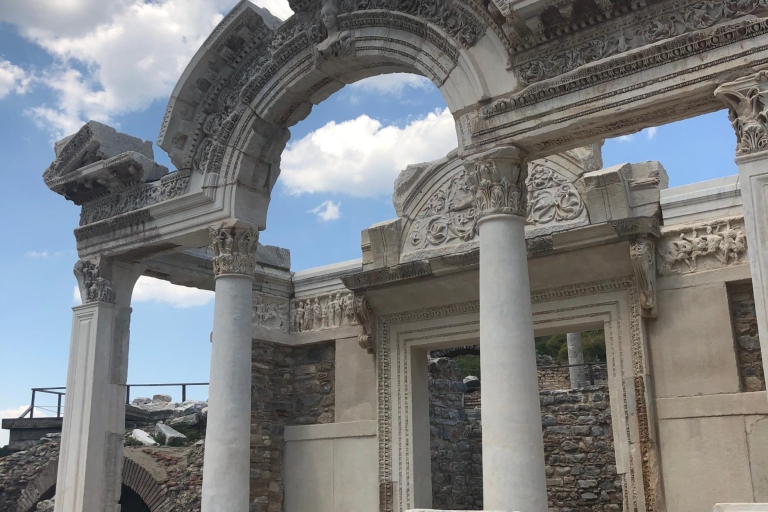 De Kusadasi: visite privée d'Ephesus et PamukkaleDe Kusadasi: visite de 2 jours en petit groupe d'Éphèse et de Pamukkale