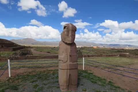 From La Paz: Tiwanaku Guided Tour