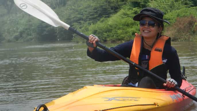 ab chiang mai kajaktour durch den wald von mae taeng