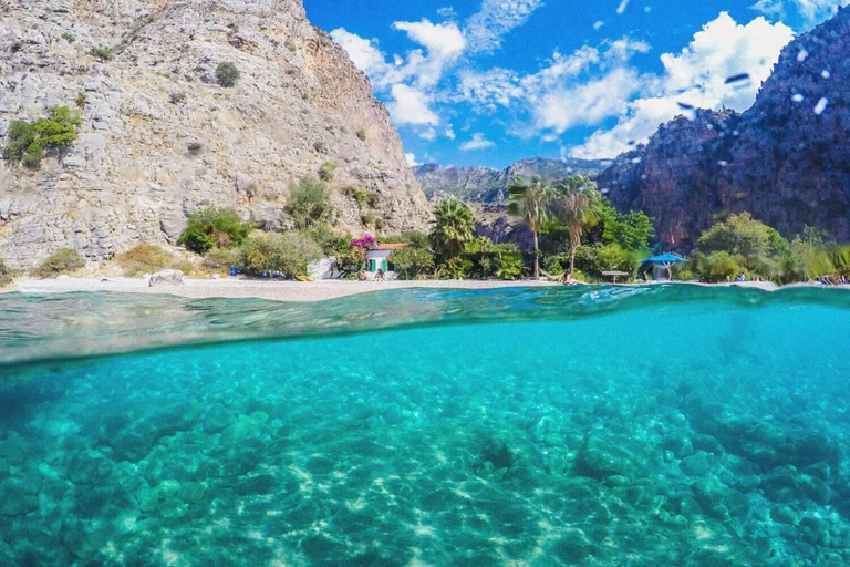Ölüdeniz: Caverna Azul, Vale das Borboletas e passeio de barco com almoçoÖlüdeniz: Caverna Azul, Vale das Borboletas e Passeio de Barco com Almoço