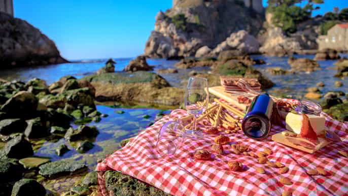 dubrovnik gastronomy 3hour food and wine tour