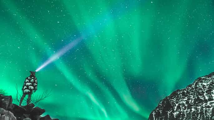 the northern lights mini bus chase