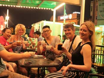 Hanoi: Street-Food-Tour am Abend Hanoi: Street-Food-Tour am Abend