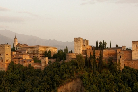 Granada: tour guiado con degustación de tapas