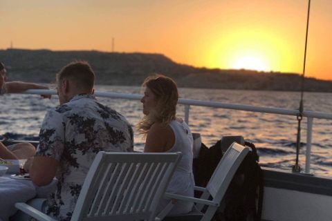 Rhodes: Sunset Dinner Cruise with Unlimited Wine and Beer