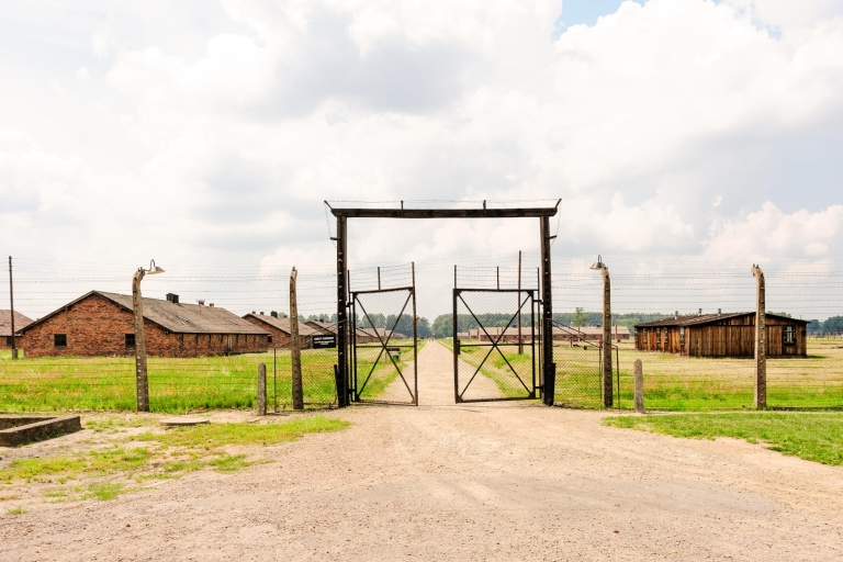 Desde Cracovia: tour Auschwitz-Birkenau con transporteTour en grupo en inglés