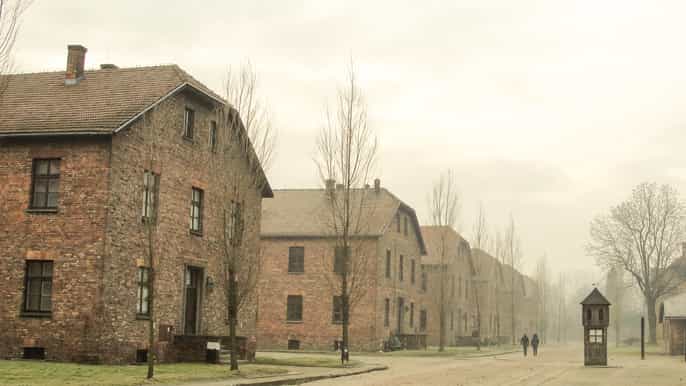 auschwitzbirkenau guided tour with transfer from krakow