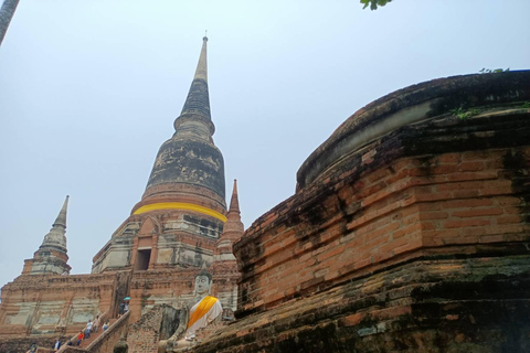 Barco al Atardecer en Ayutthaya y Templos de la UNESCO: Multilingüe.Tour privado en francés