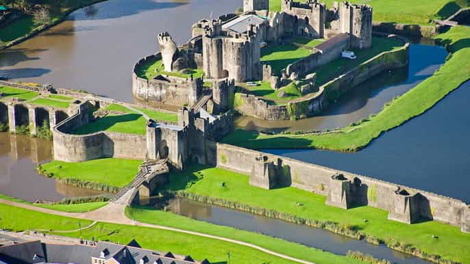 brecon beacons and caerphilly castle day tour from cardiff